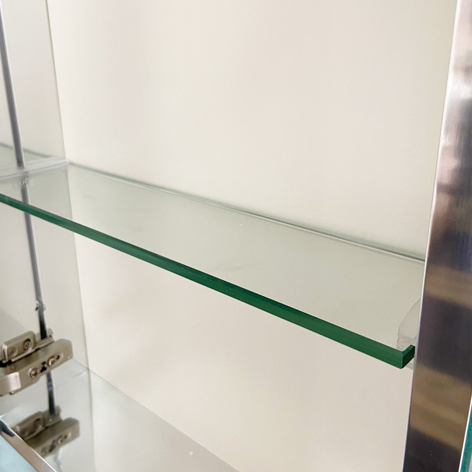 2026BRectangular Aluminum Recessed Mount/Surface Mount Medicine Cabinet with Mirror and Adjustable shelves