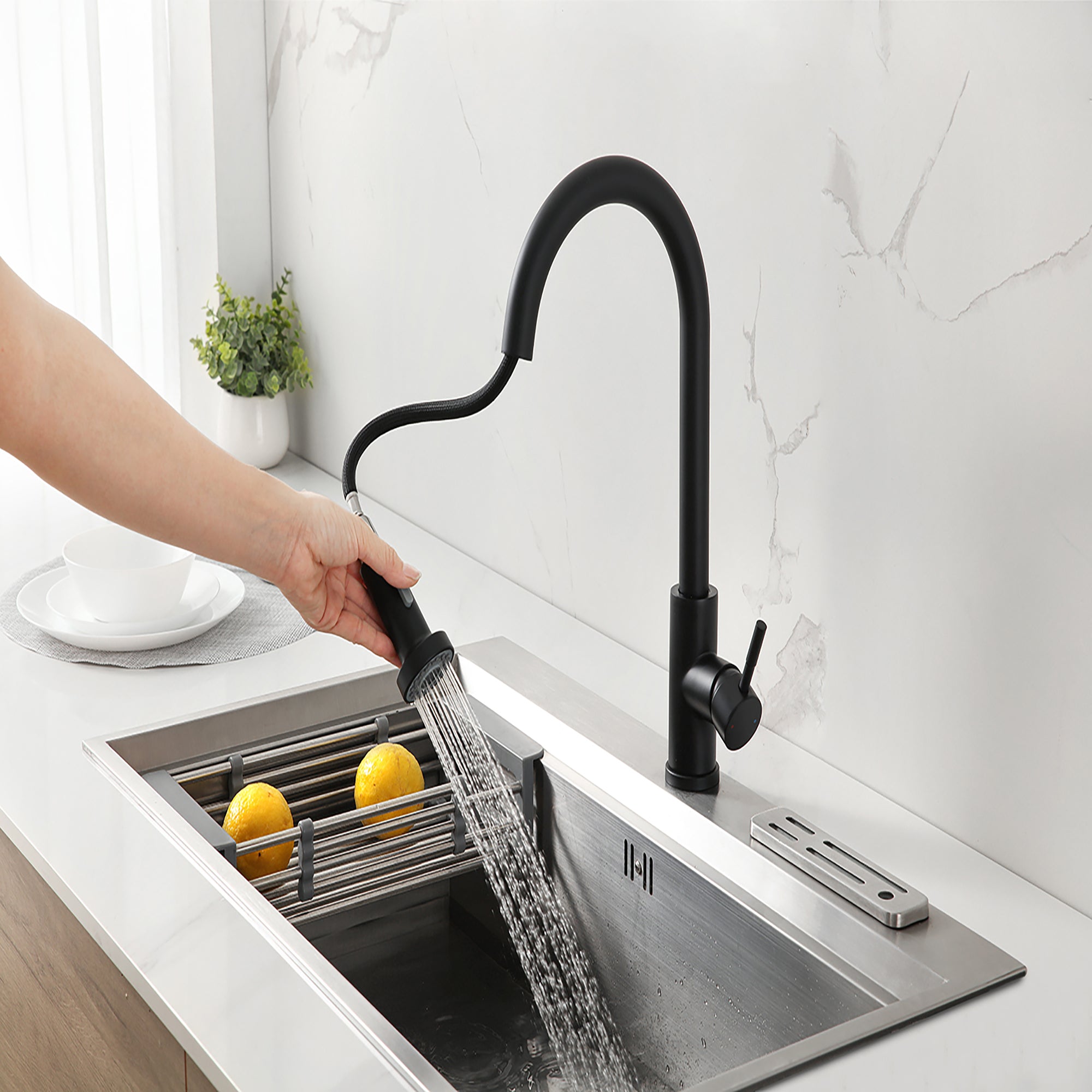 Single Handle Deck Mounted High Arc Pull Out Stainless Steel Kitchen Faucet