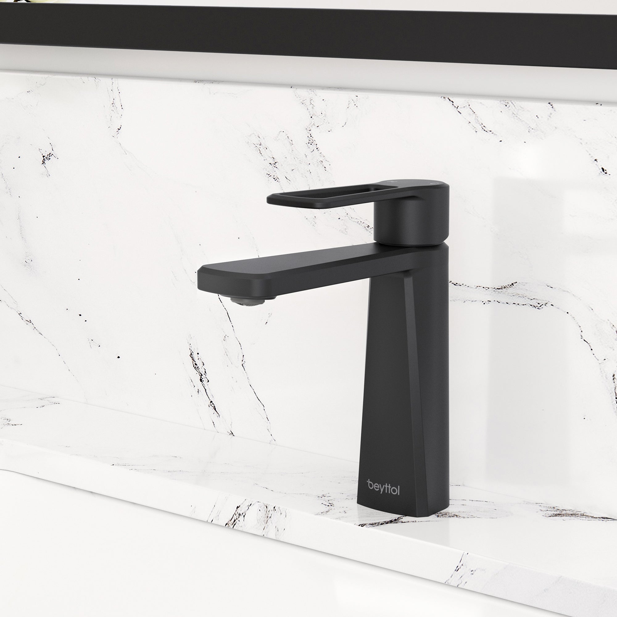Single Handle Brass Bathroom Faucet with Supply line