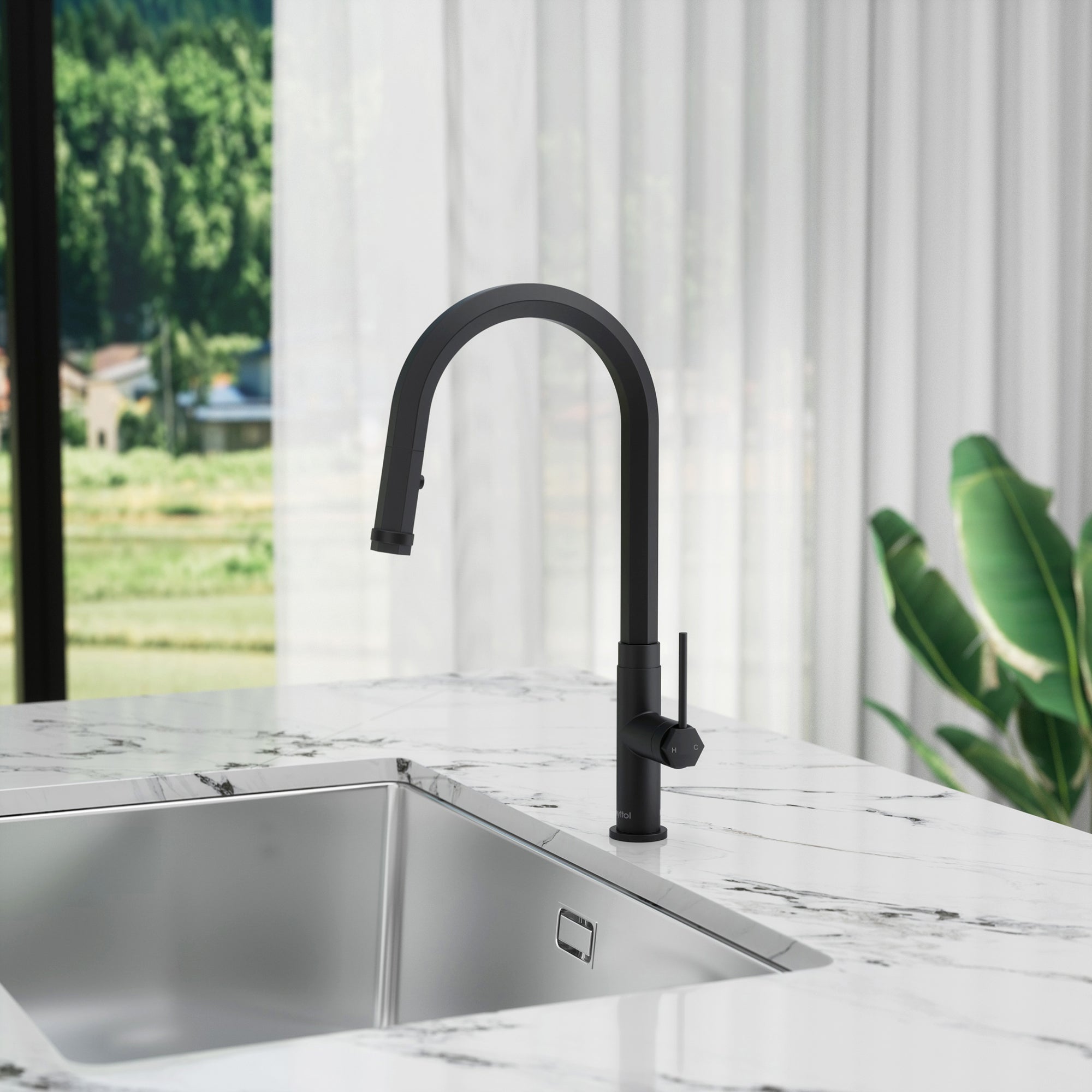 Single Handle Deck Mounted High Arc Pull Down Brass Kitchen Faucet
