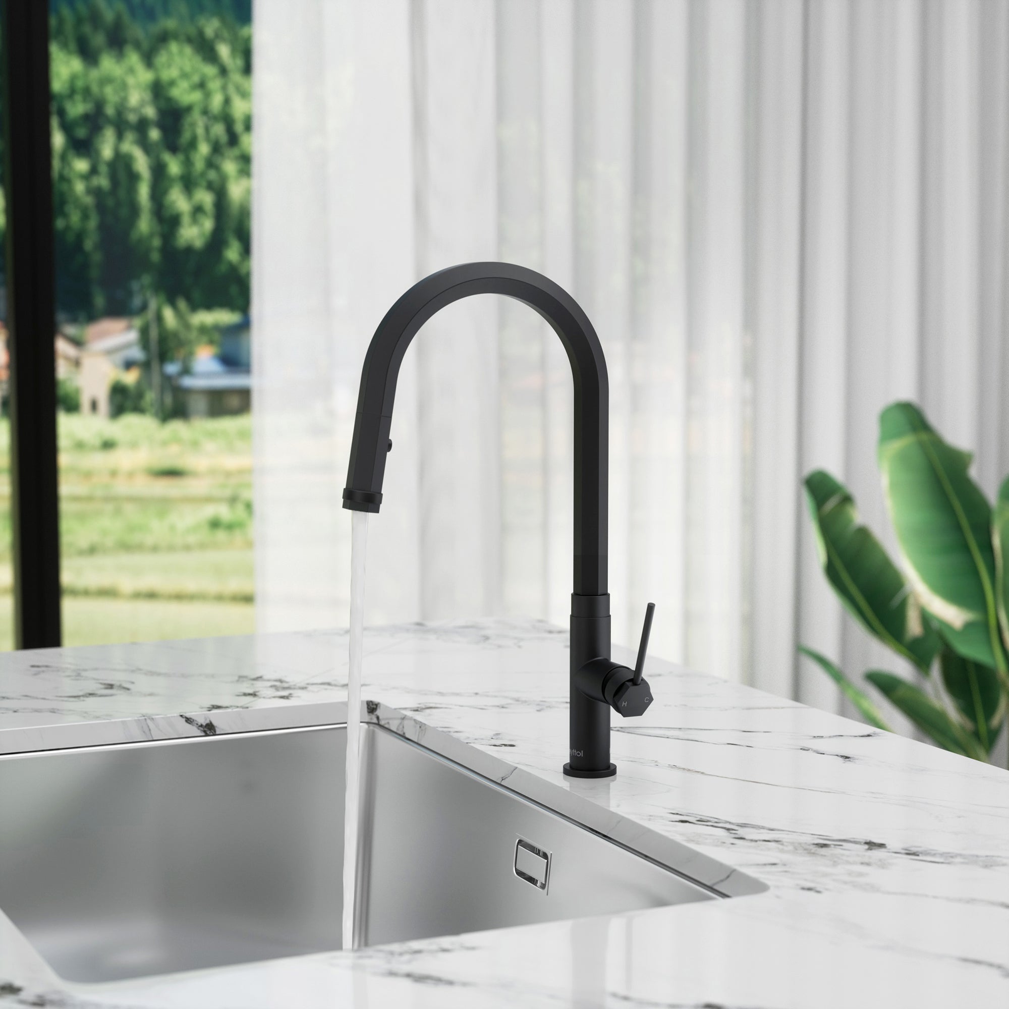 Single Handle Deck Mounted High Arc Pull Down Brass Kitchen Faucet
