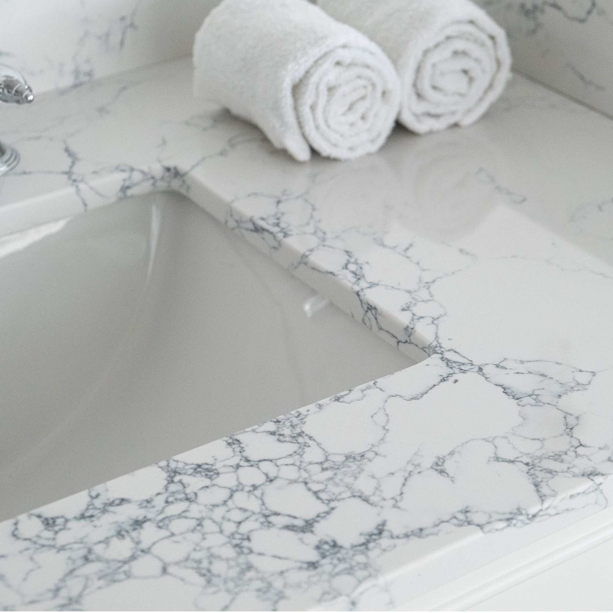 31 in./ 37 in./ 43 in./ 49 in./ Carrara Jade Engineered Stone Bathroom Vanity Top with Ceramic Sink