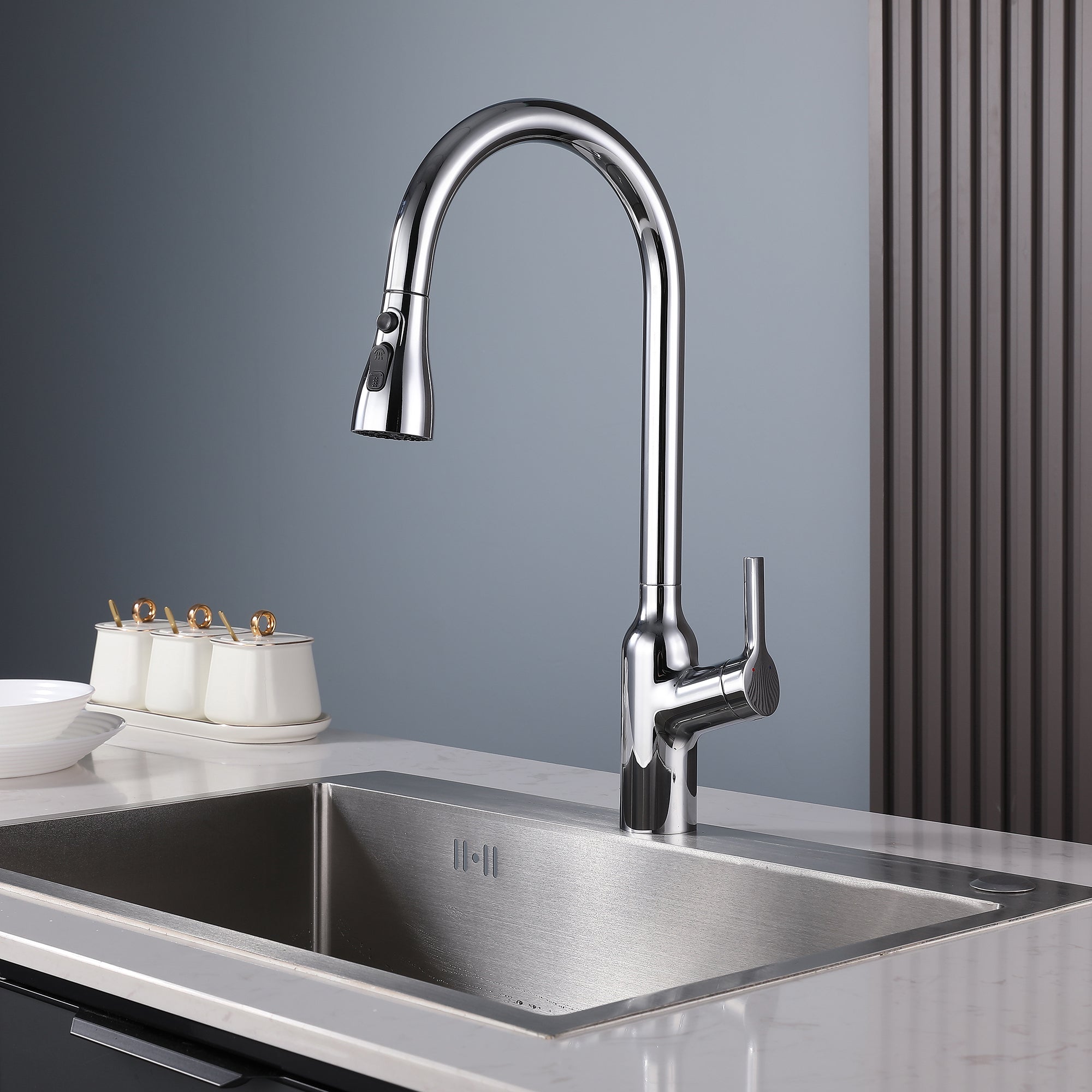 Single Handle Deck Mounted High Arc Pull Down Brass Kitchen Faucet(606)