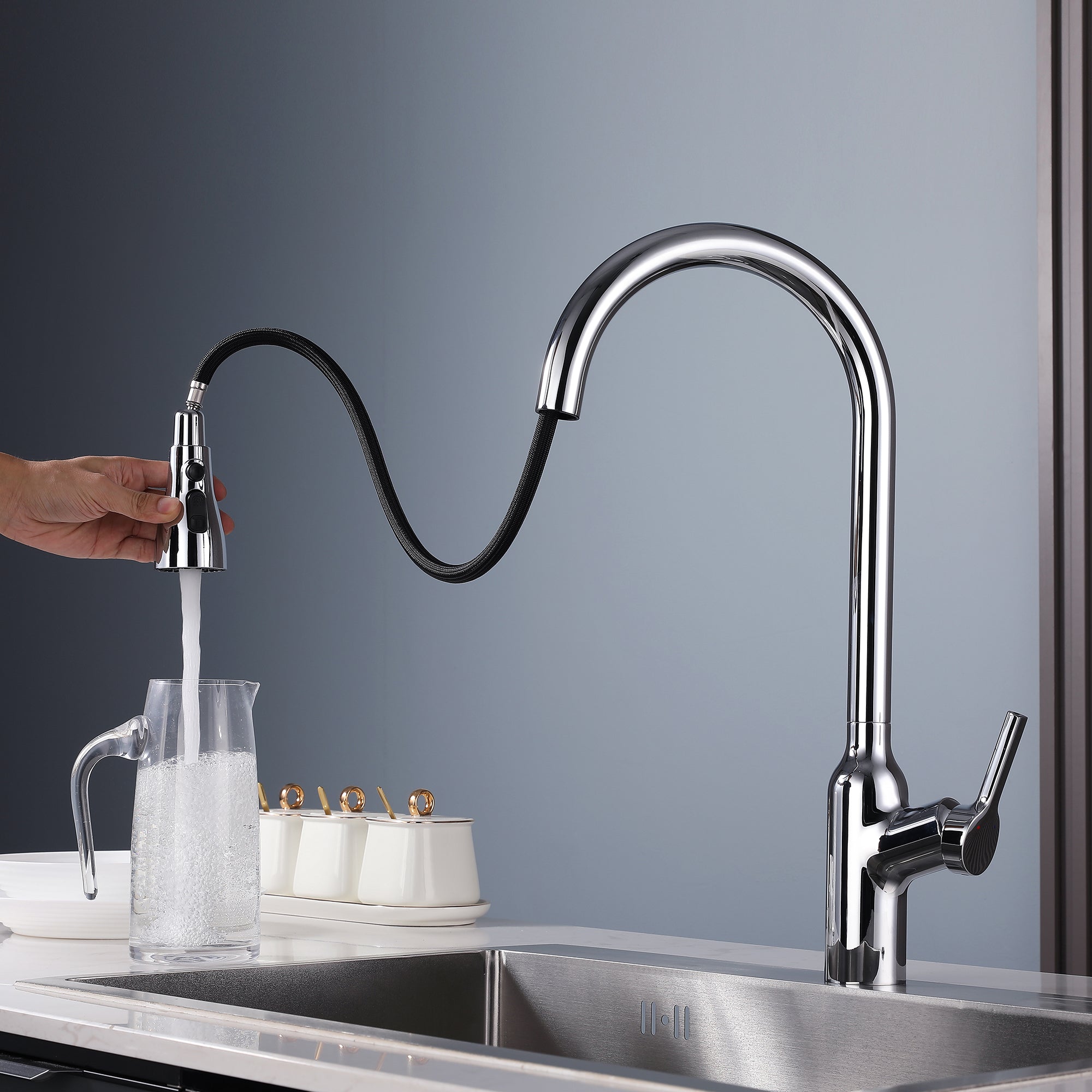Single Handle Deck Mounted High Arc Pull Down Brass Kitchen Faucet(606)