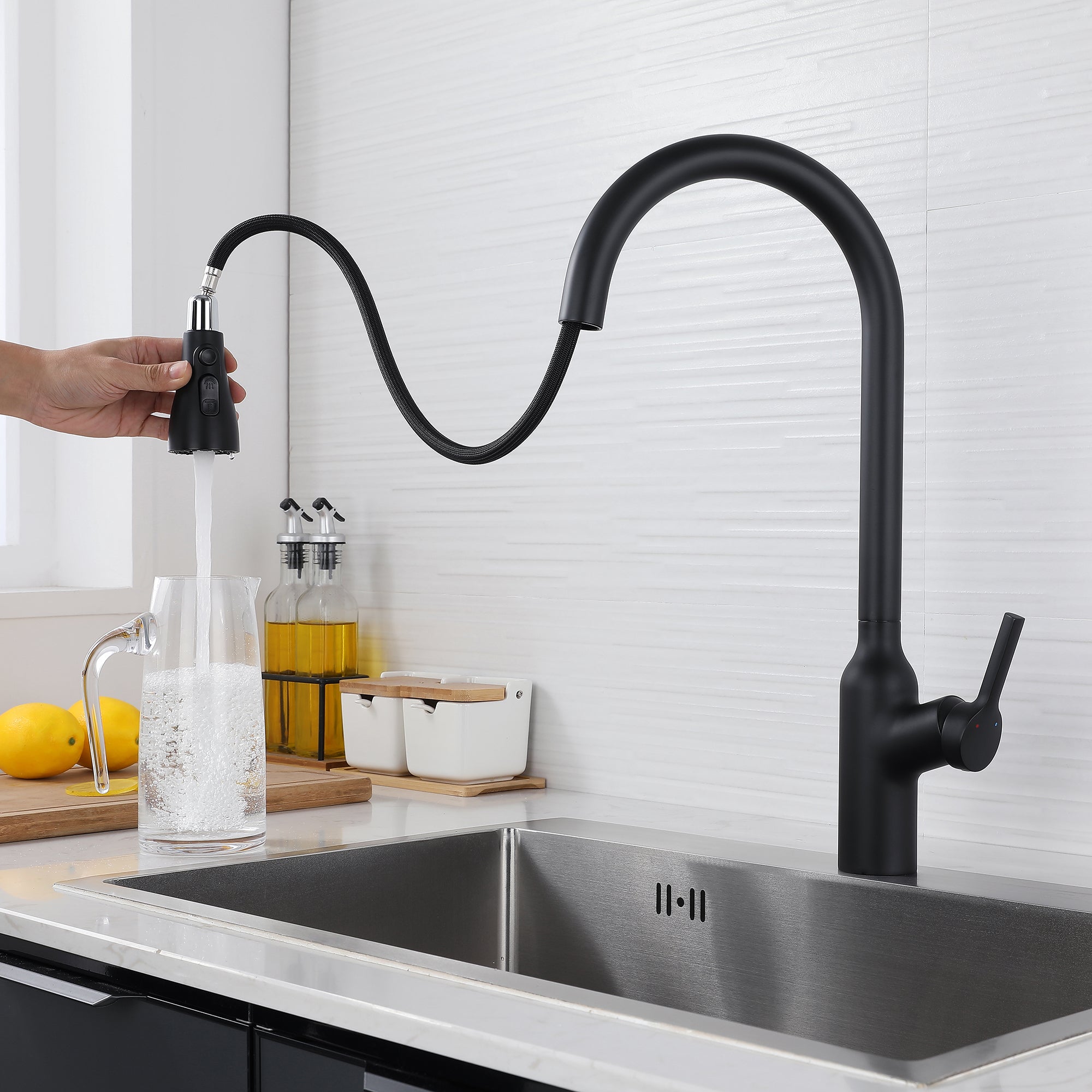 Single Handle Deck Mounted High Arc Pull Down Brass Kitchen Faucet(606)