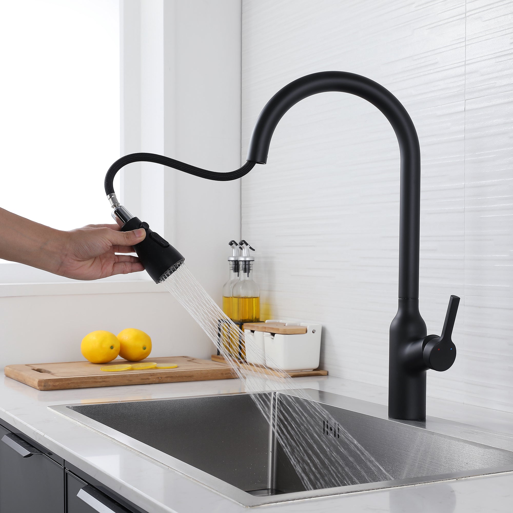 Single Handle Deck Mounted High Arc Pull Down Brass Kitchen Faucet(606)