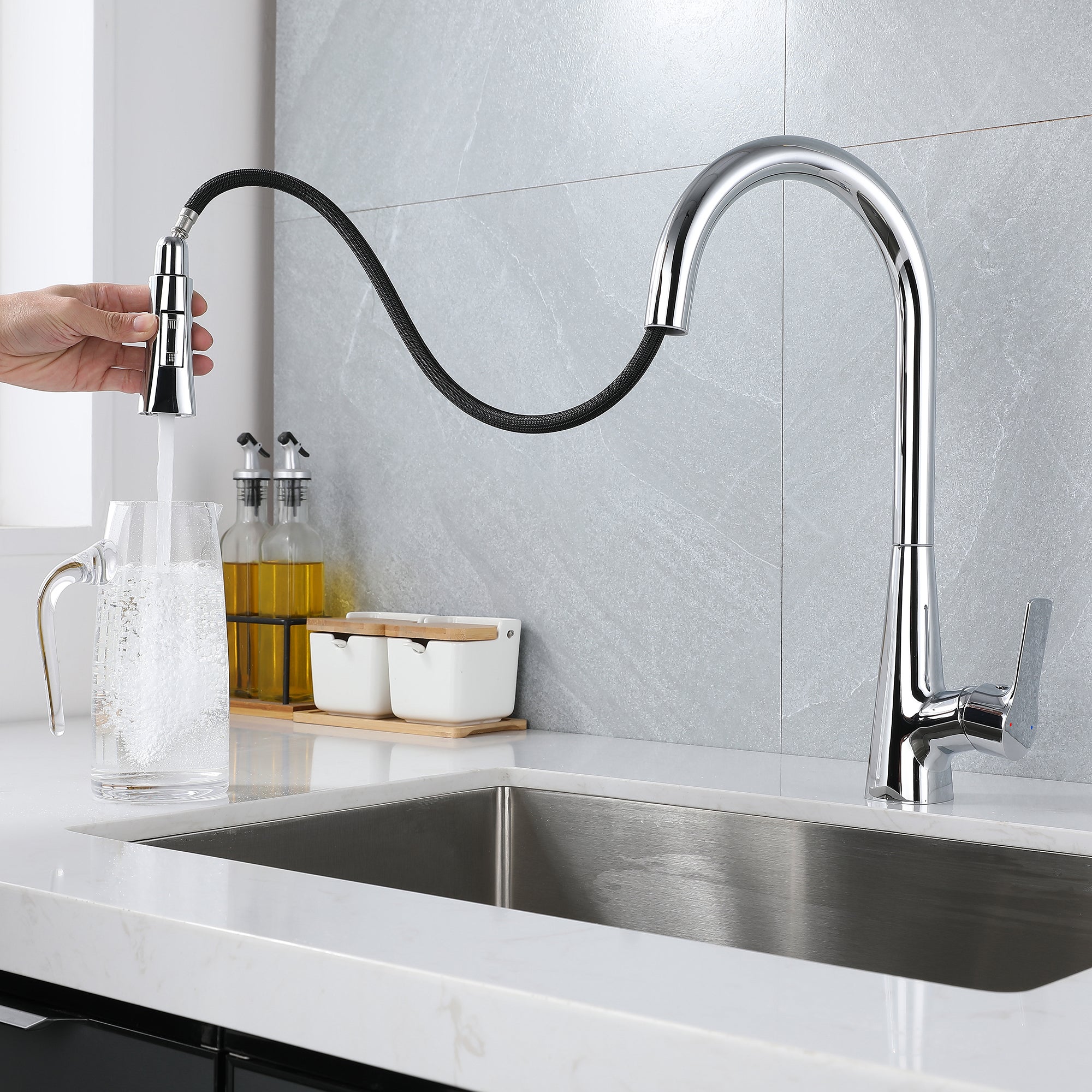 Single Handle Deck Mounted High Arc Pull Down Brass Kitchen Faucet(610)