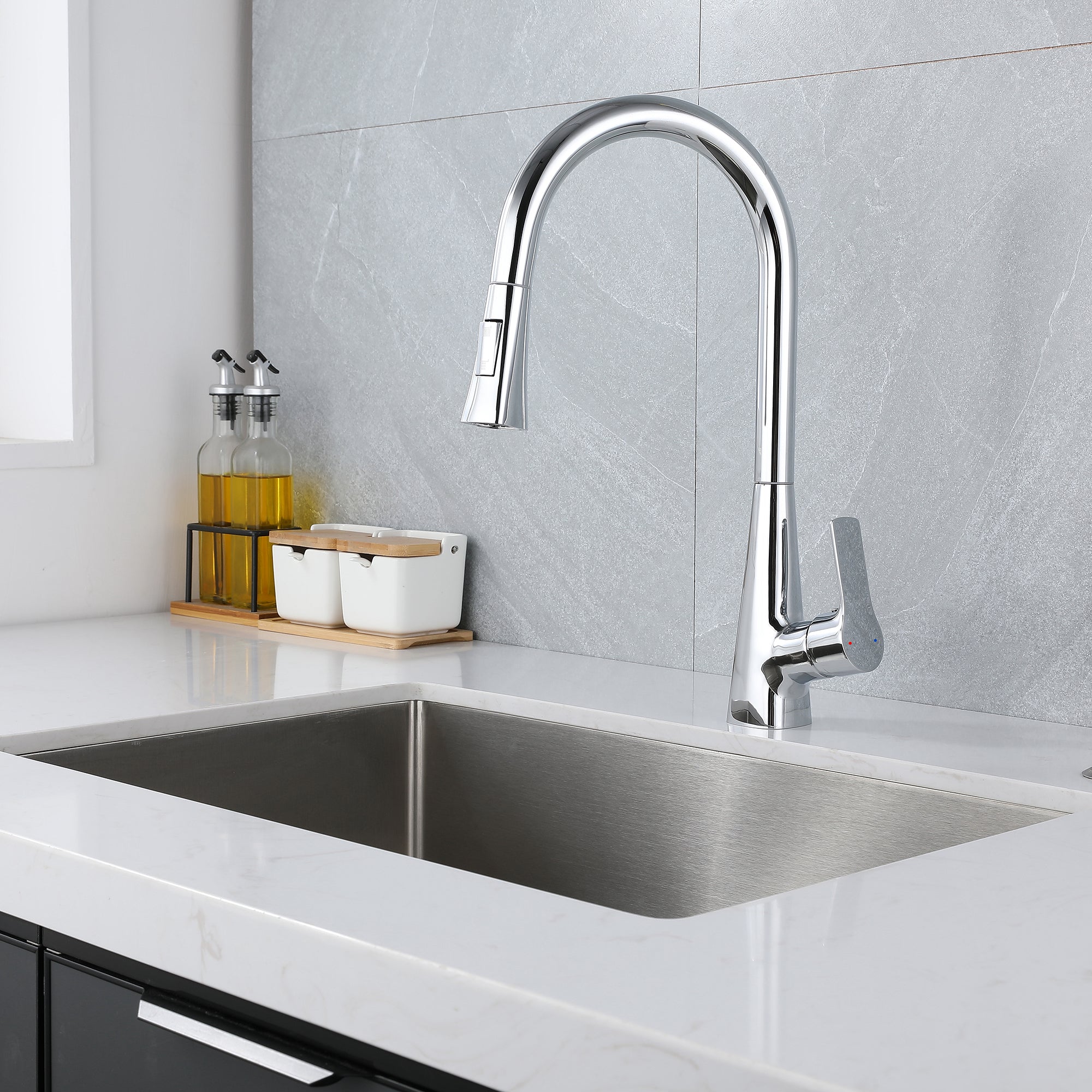 Single Handle Deck Mounted High Arc Pull Down Brass Kitchen Faucet(610)
