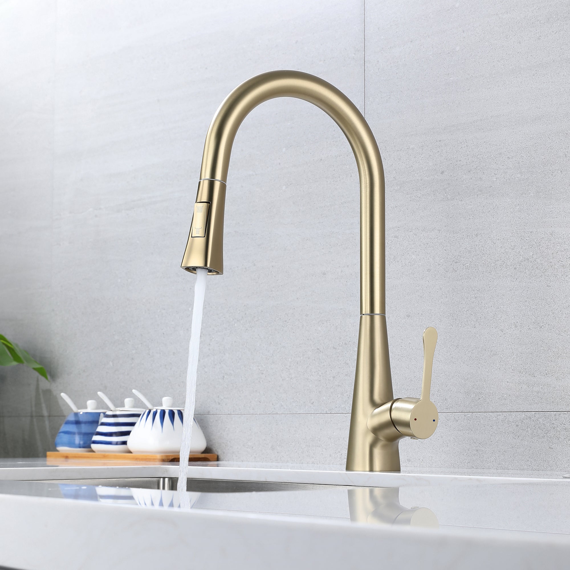 Single Handle Deck Mounted High Arc Pull Down Brass Kitchen Faucet(610)