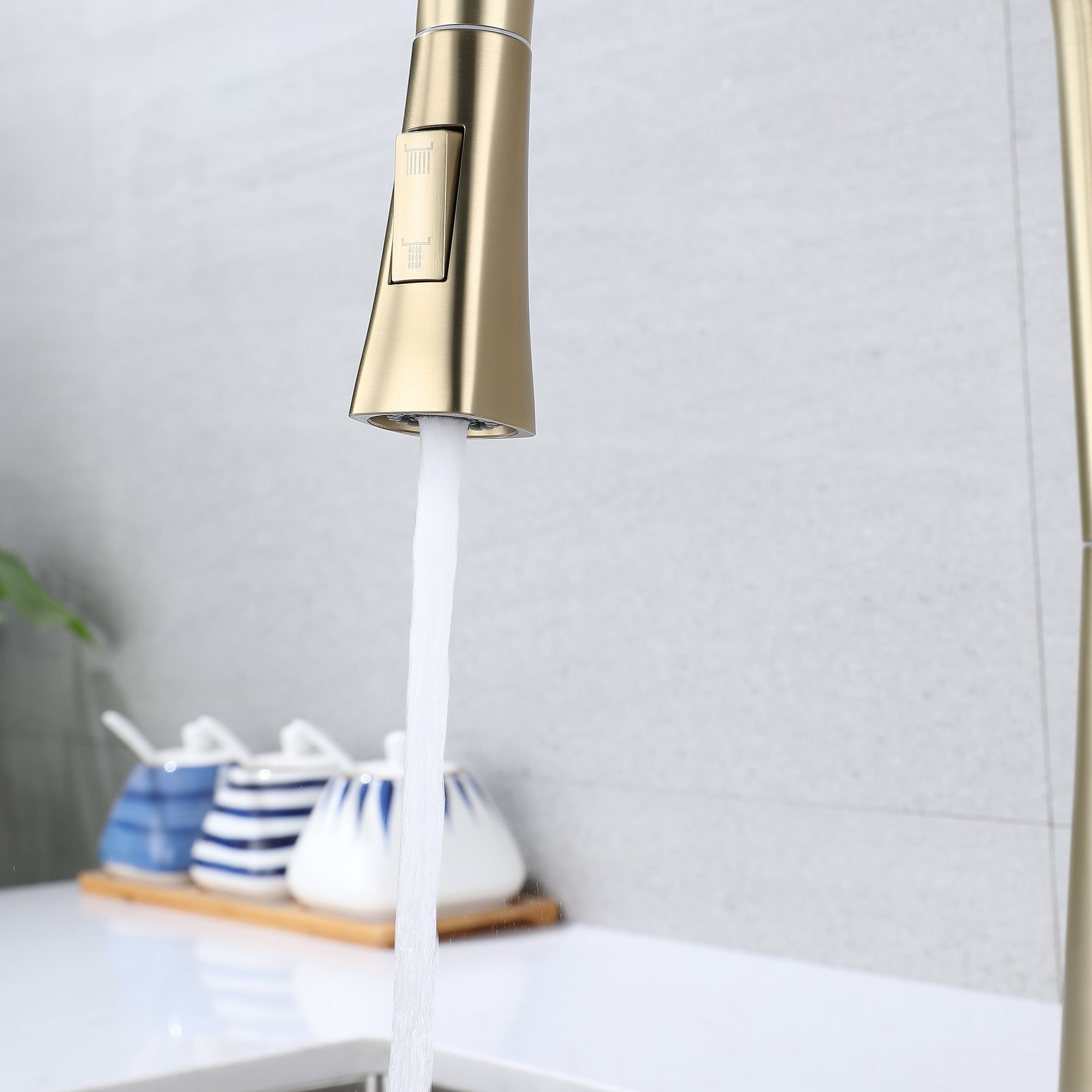 Single Handle Deck Mounted High Arc Pull Down Brass Kitchen Faucet(610)