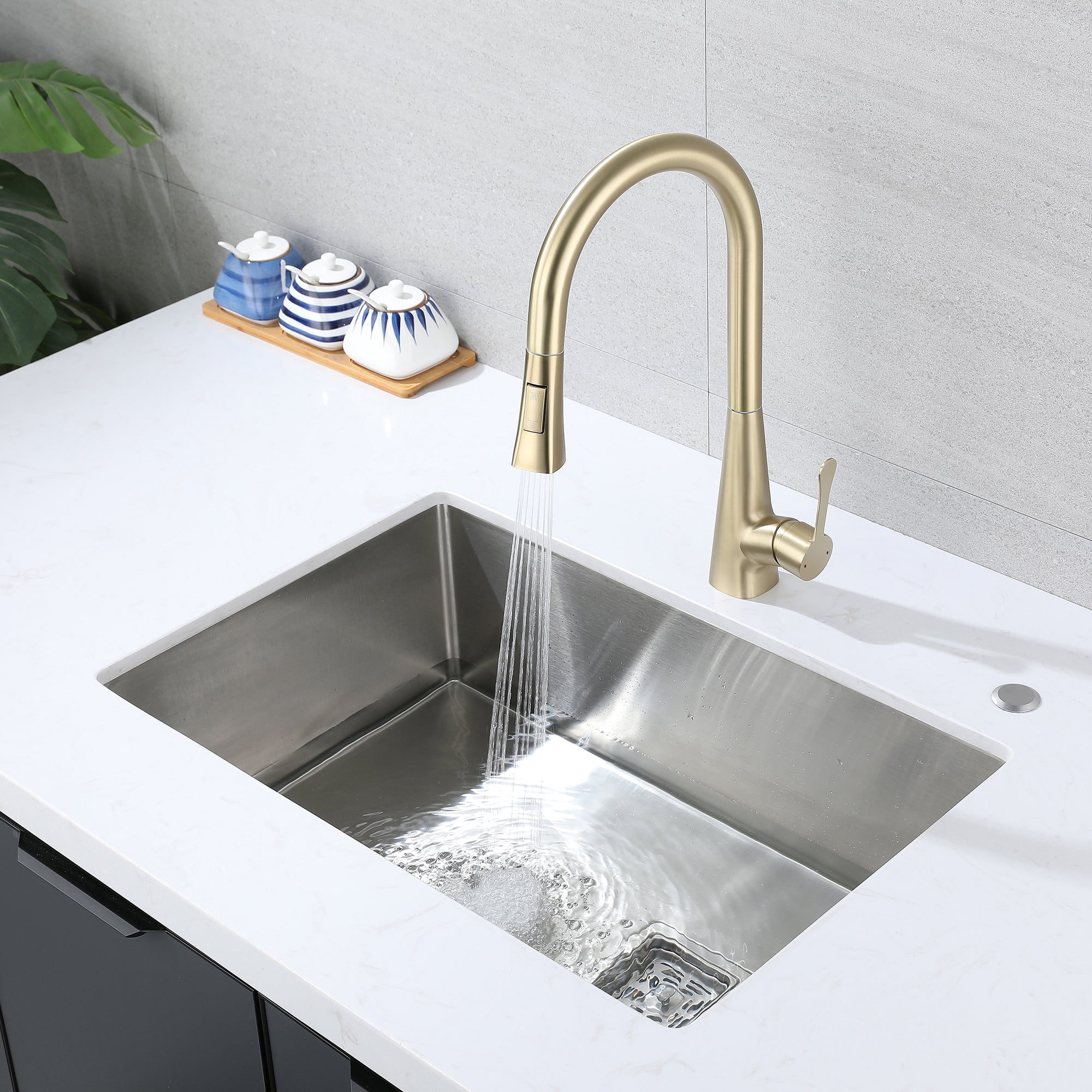 Single Handle Deck Mounted High Arc Pull Down Brass Kitchen Faucet(610)