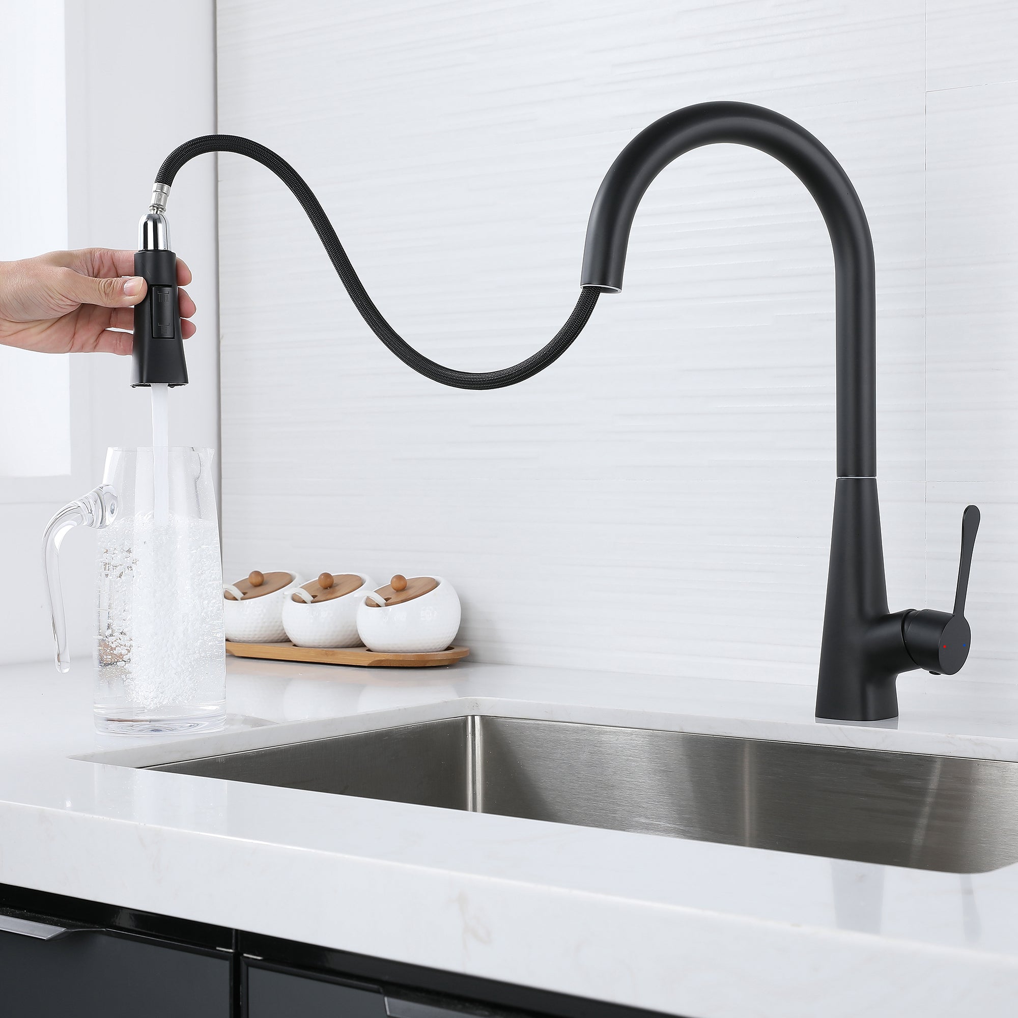 Single Handle Deck Mounted High Arc Pull Down Brass Kitchen Faucet(610)