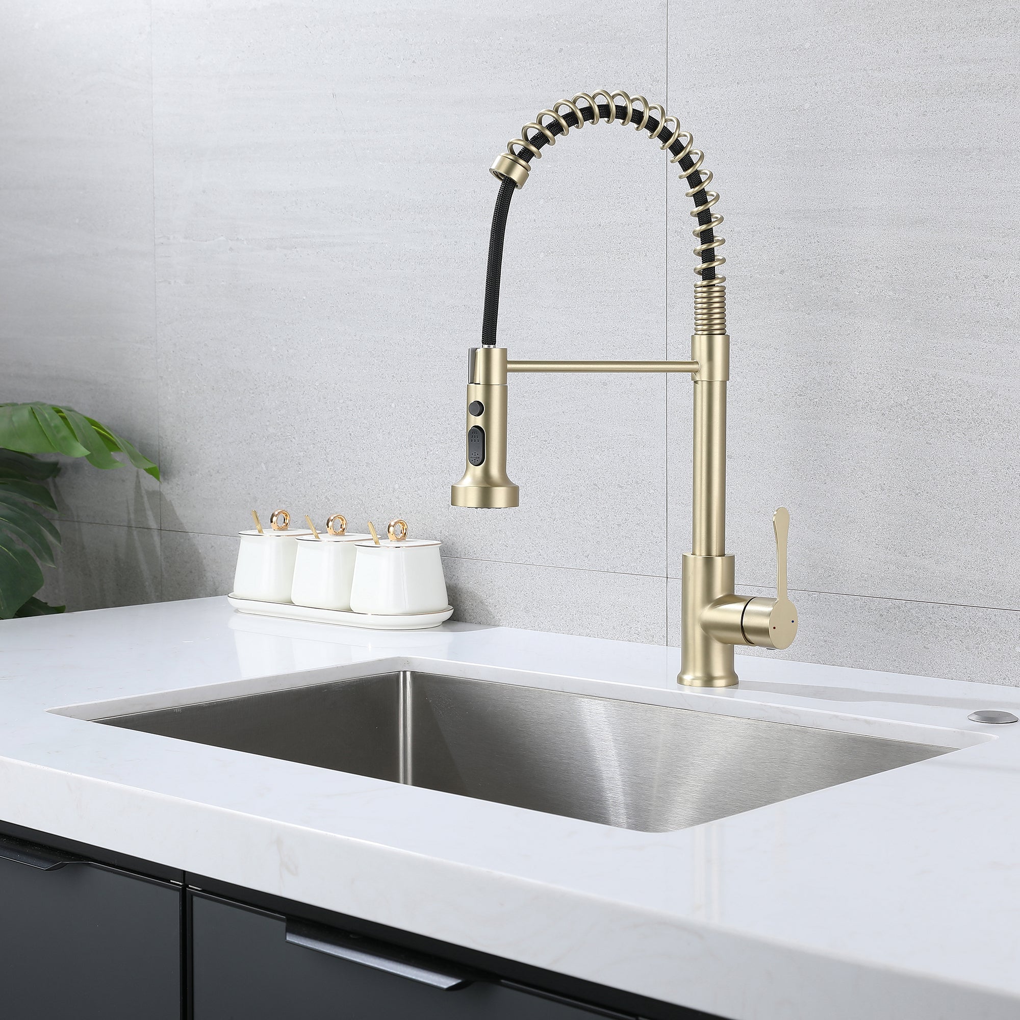 Single Handle Deck Mounted High Arc Spring Neck Brass Kitchen Faucet(613)