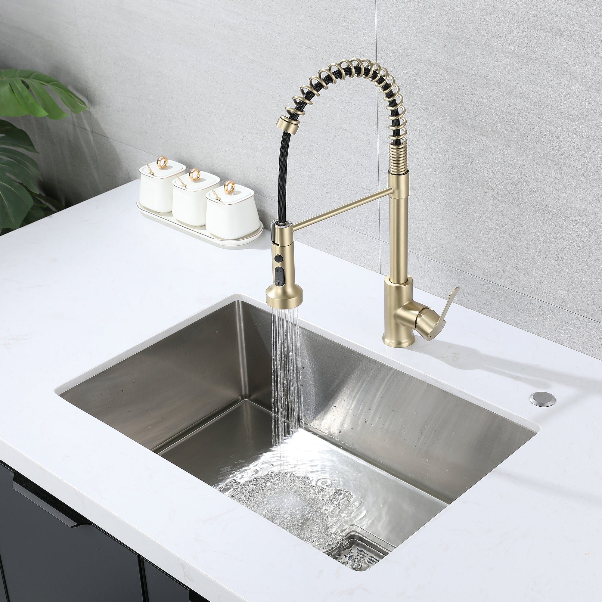 Single Handle Deck Mounted High Arc Spring Neck Brass Kitchen Faucet(613)