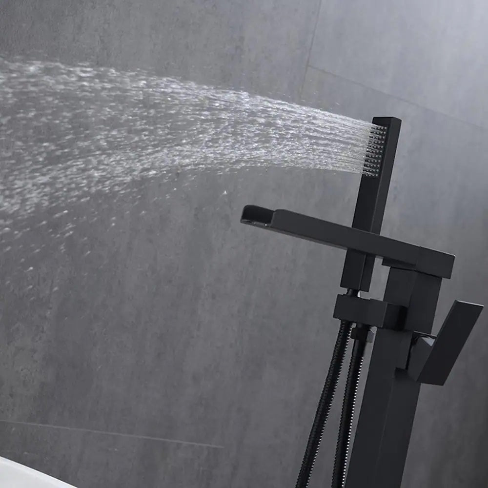 Single Handle Single Hole Bathroom Faucet in Matte Black