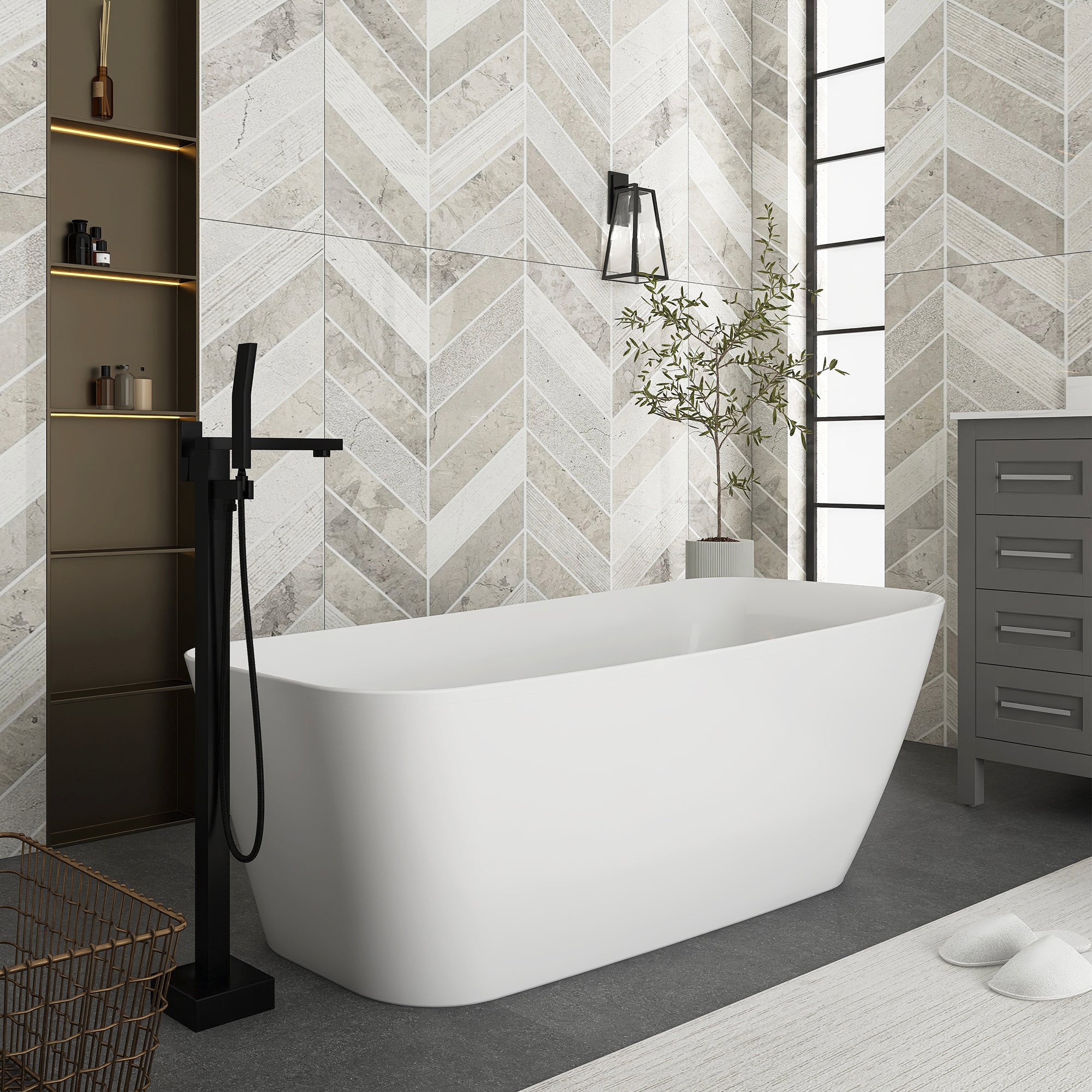 Soaking Bathtub with Reversible Drain in Glossy White