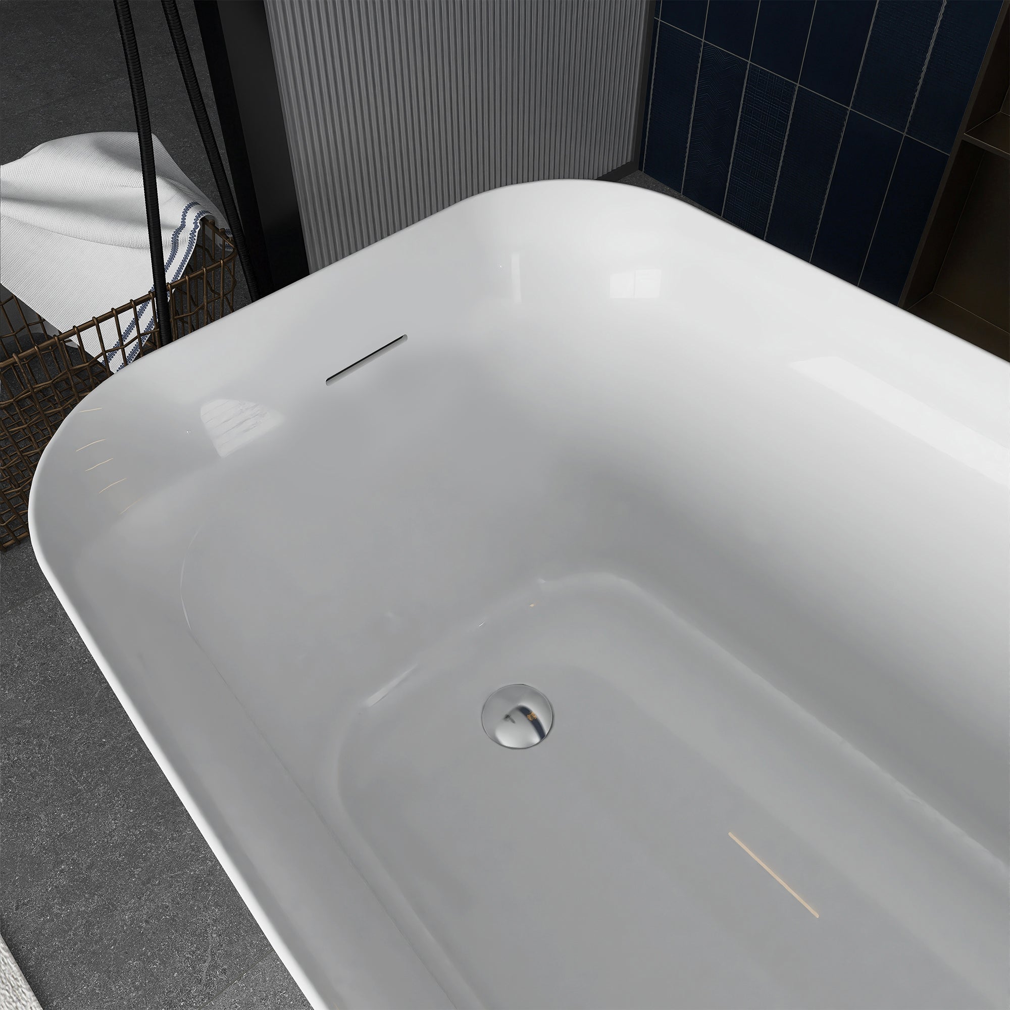 Soaking Bathtub with Reversible Drain in Glossy White