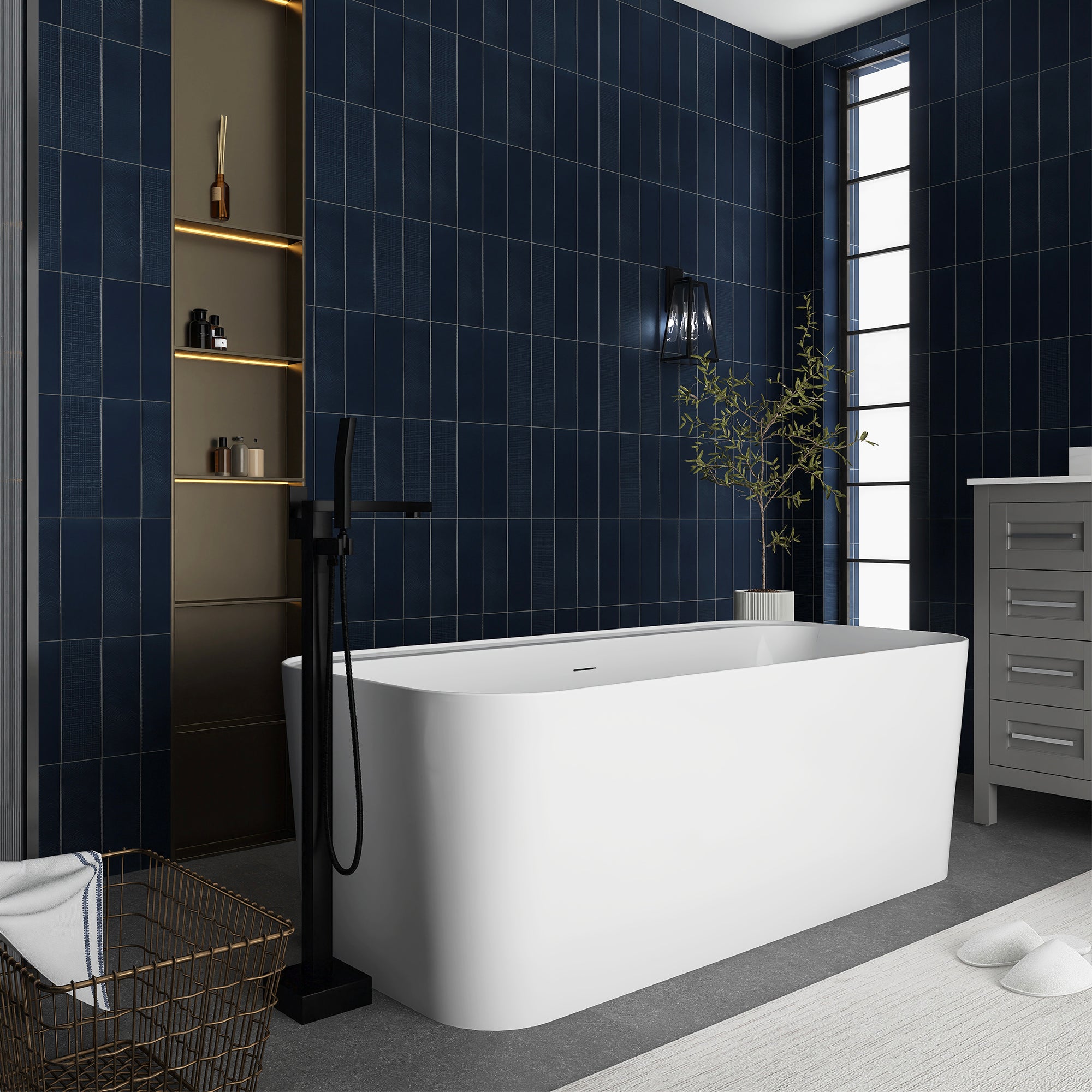 Soaking Bathtub with Center Drain in Glossy White