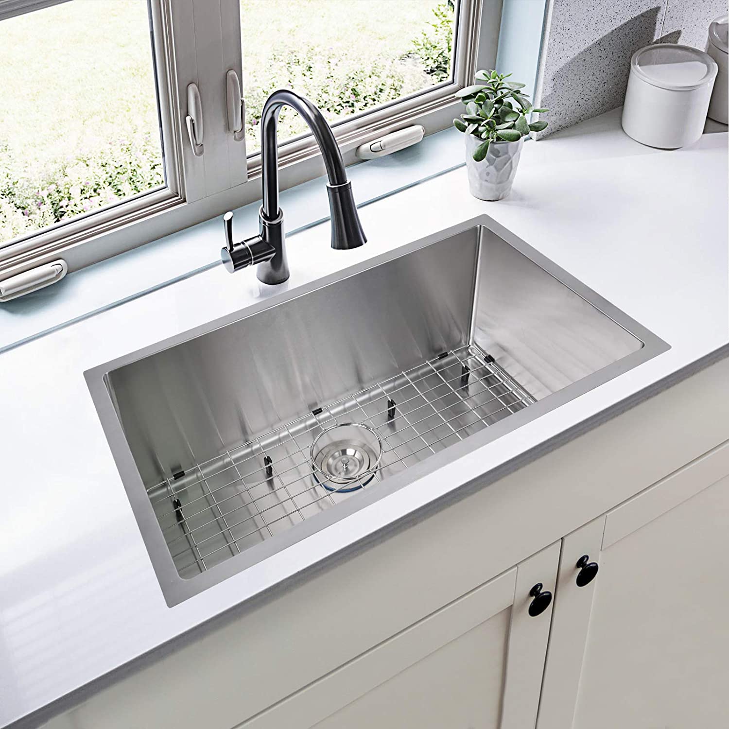Stainless Steel Undermount Single Bowl Kitchen Sink with Accessories