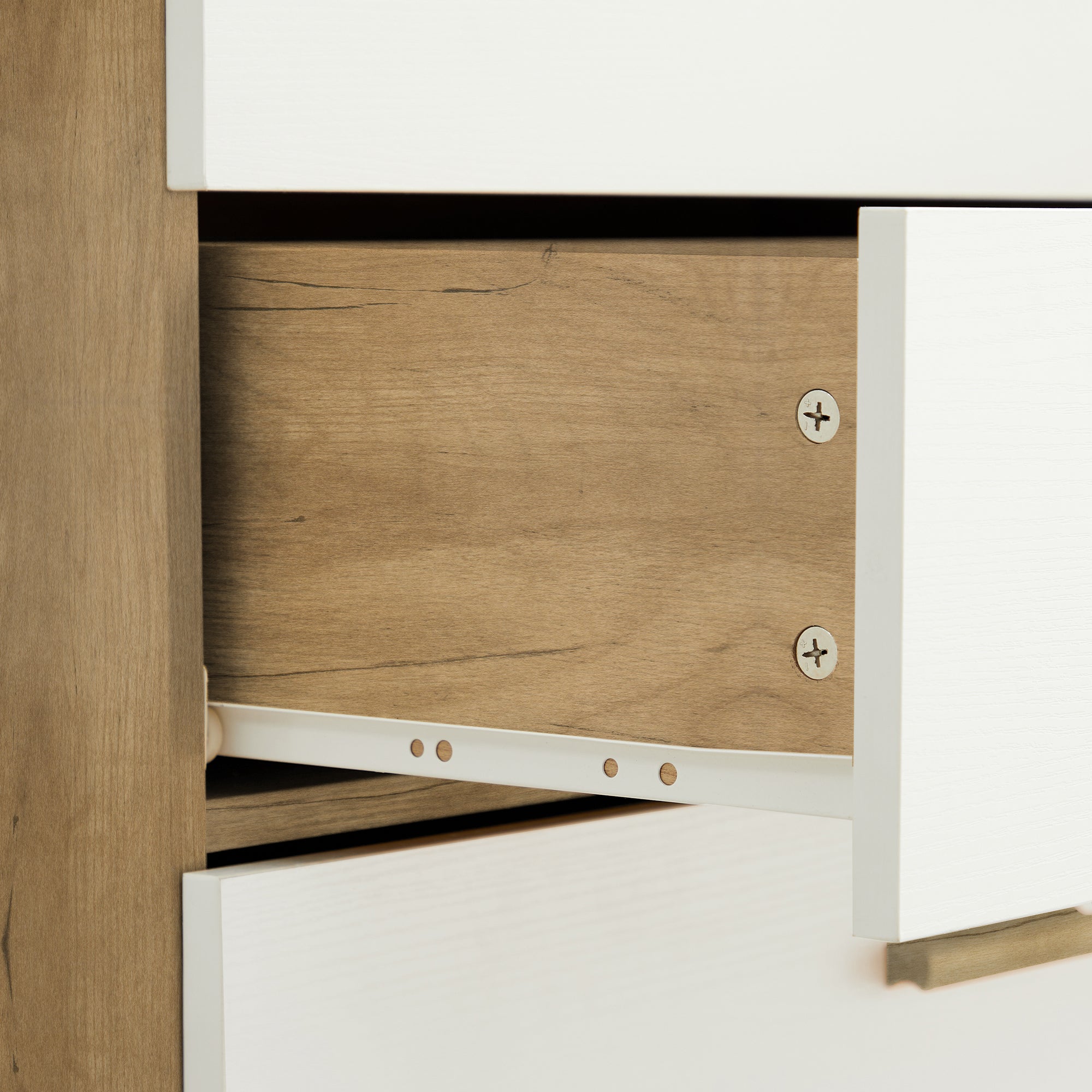 4-Drawer 32" W Wood Chest in Natural