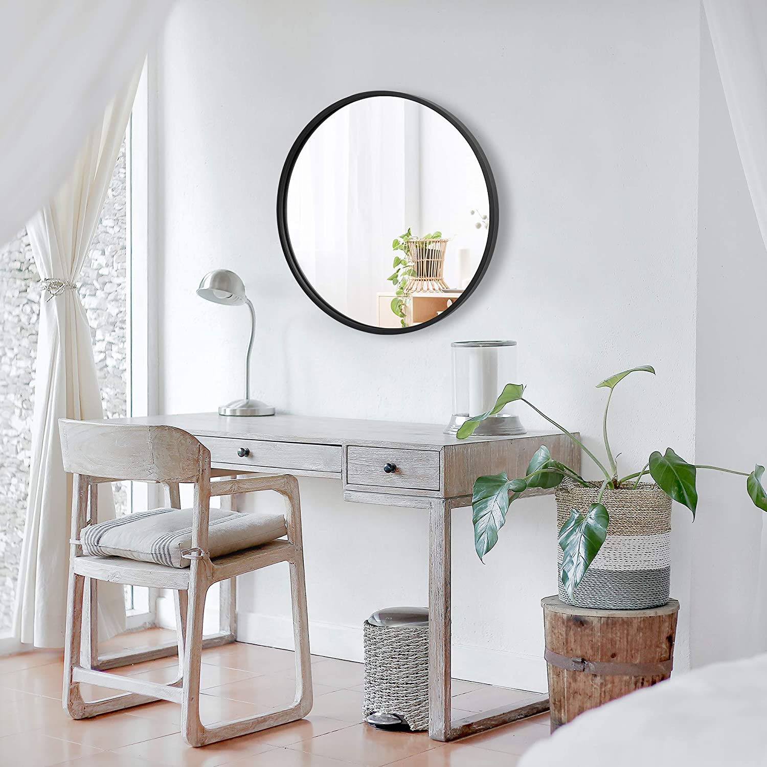 Round Aluminium Framed Wall Mounted Mirror in Black