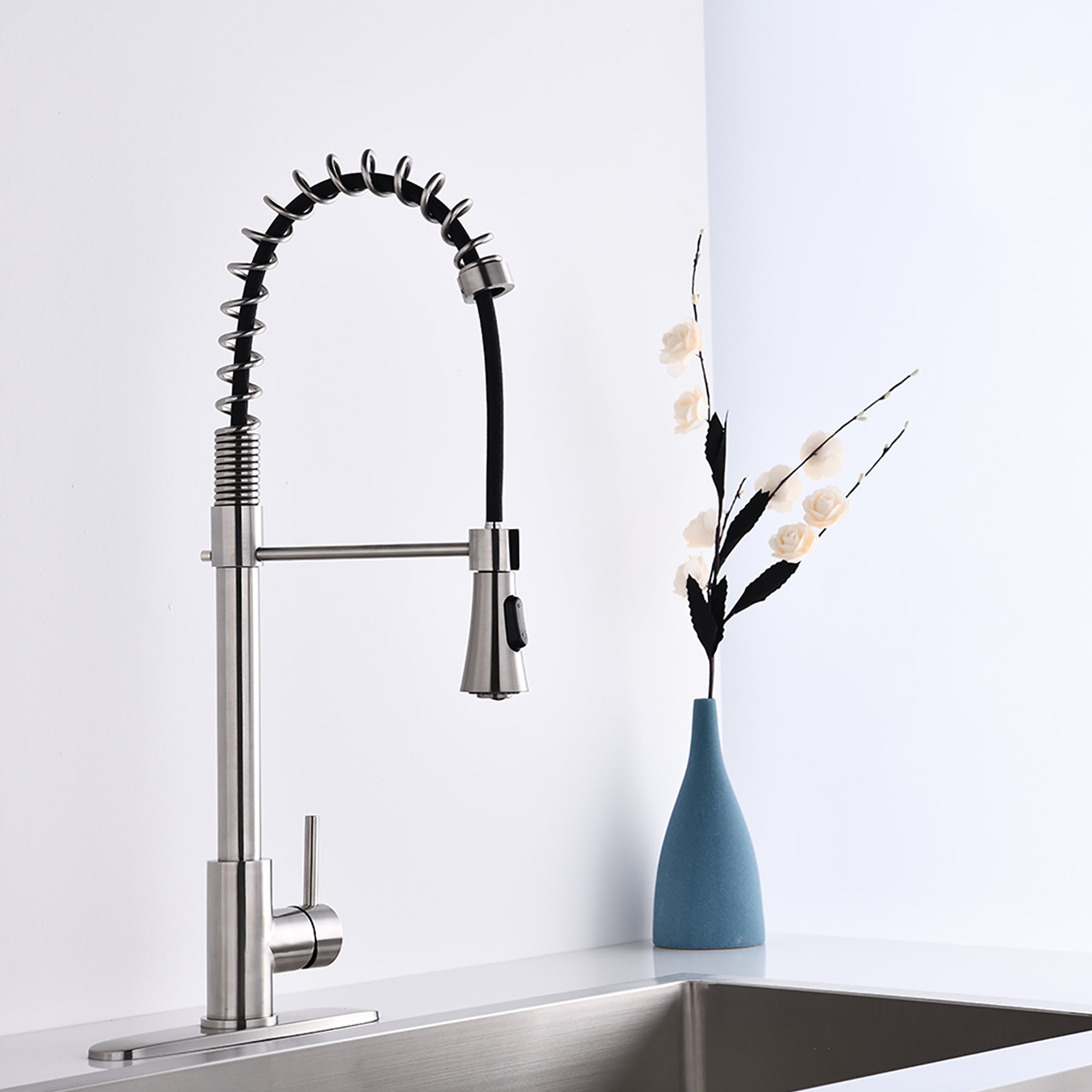 Single Handle Deck Mounted Spring Neck Pull Down Kitchen Faucet with Sprayer
