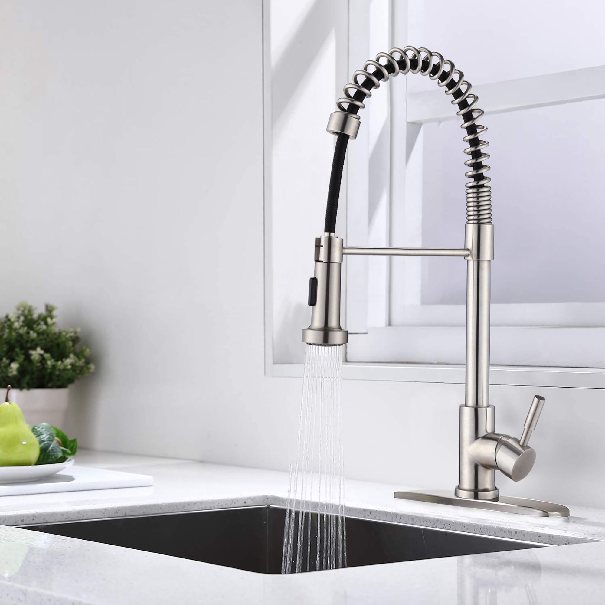 Single Handle Deck Mounted Spring Neck Kitchen Faucet with Pull Down Sprayer