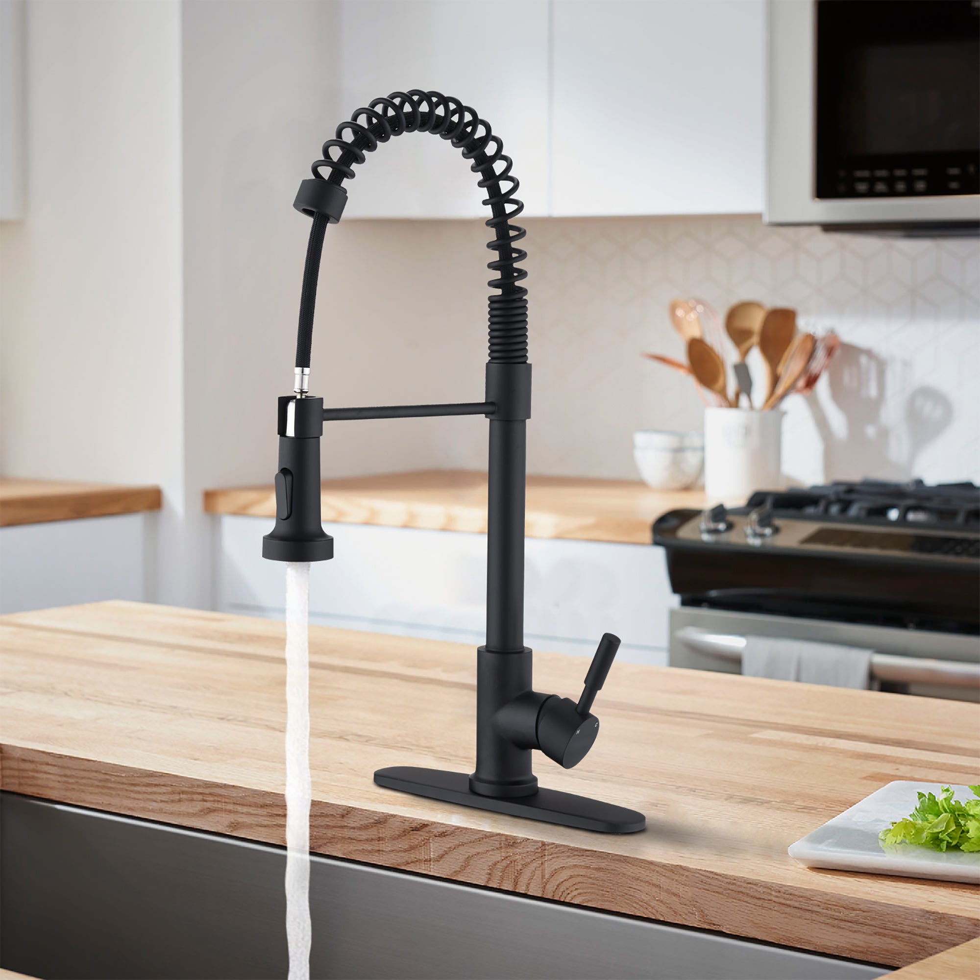 Single Handle Deck Mounted Spring Neck Kitchen Faucet with Pull Down Sprayer