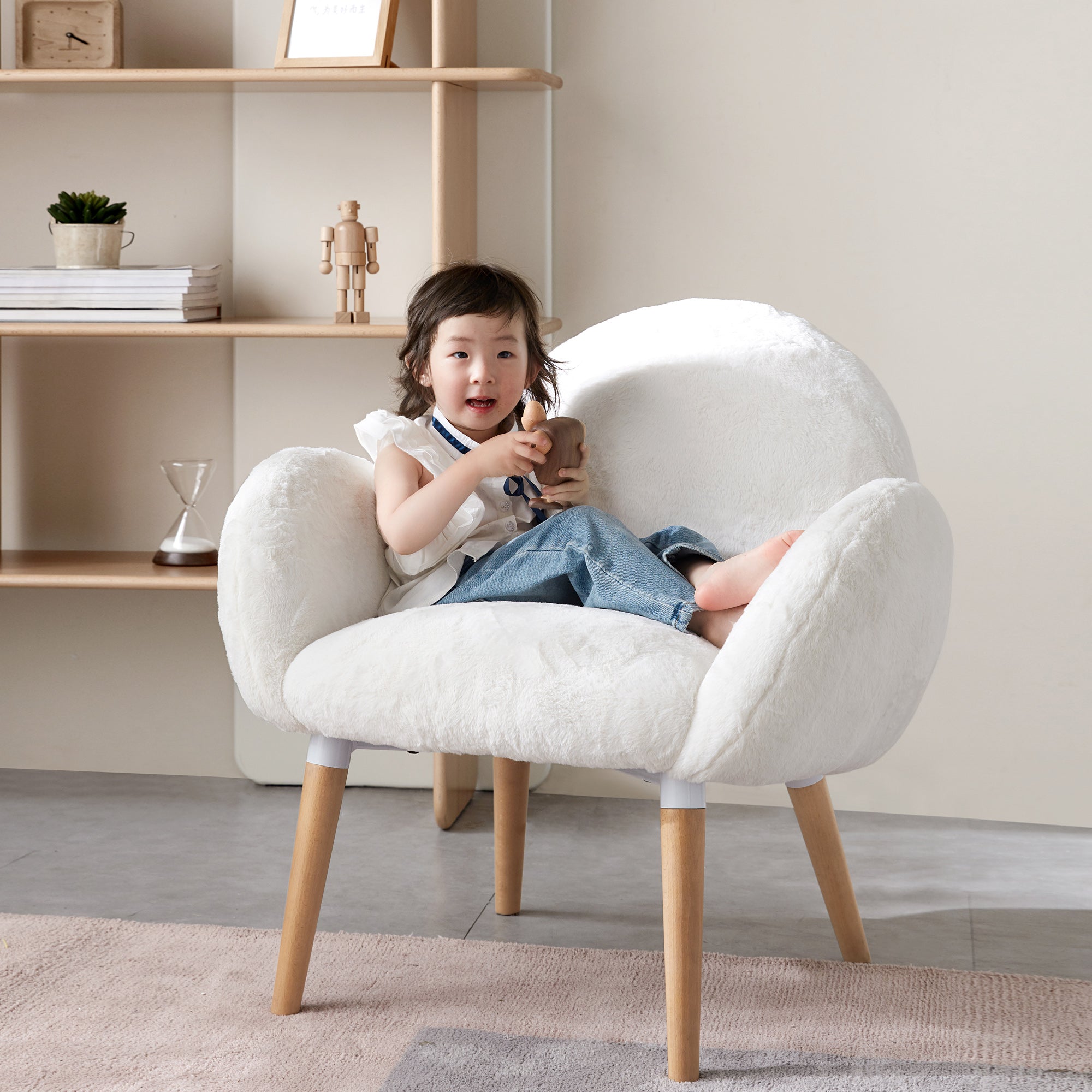 Solid Wood Frame Imitation Lamb Fabric Accent Chair for Living Room