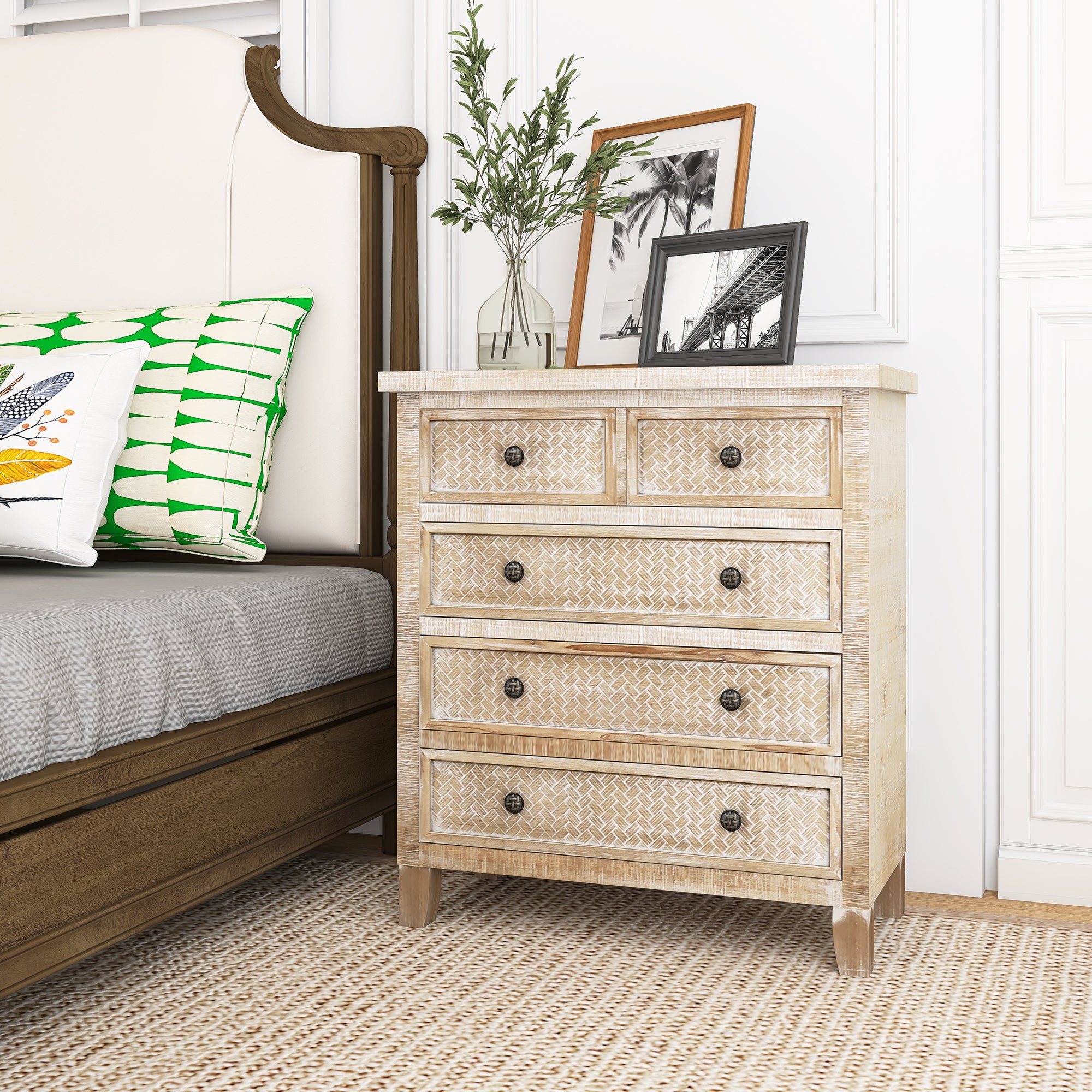 5 Drawer 29.5'' W Solid Wood Chest