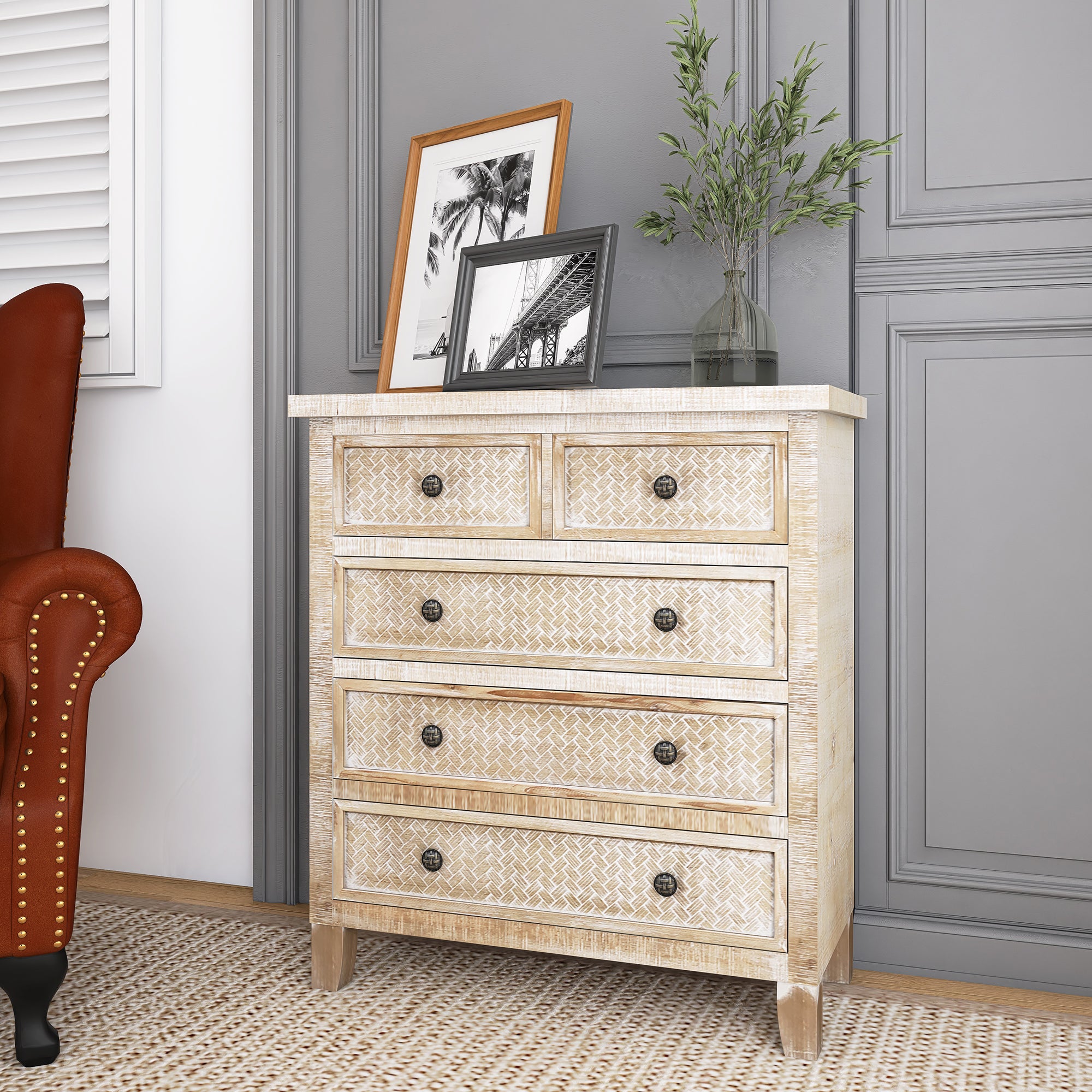5 Drawer 29.5'' W Solid Wood Chest