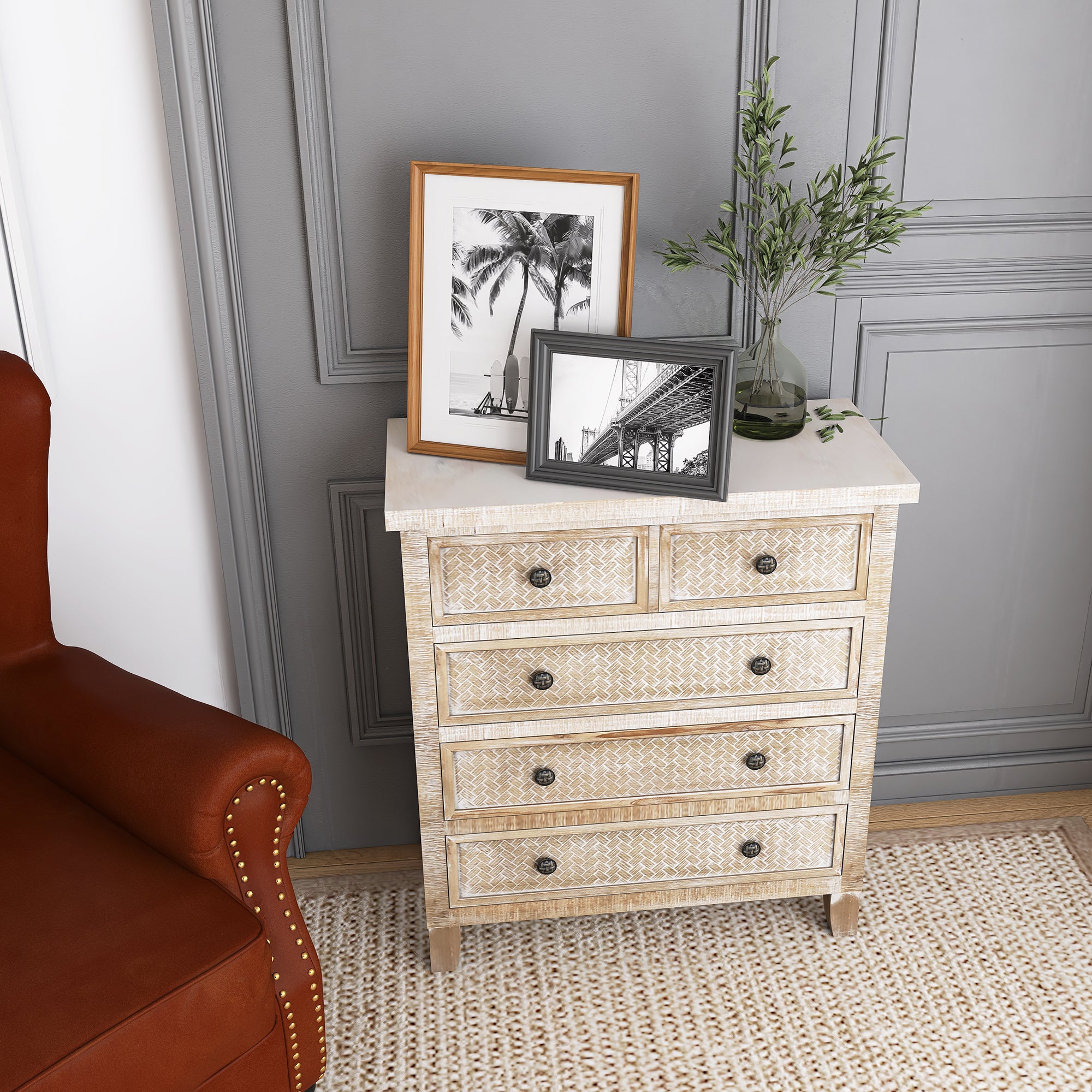 5 Drawer 29.5'' W Solid Wood Chest